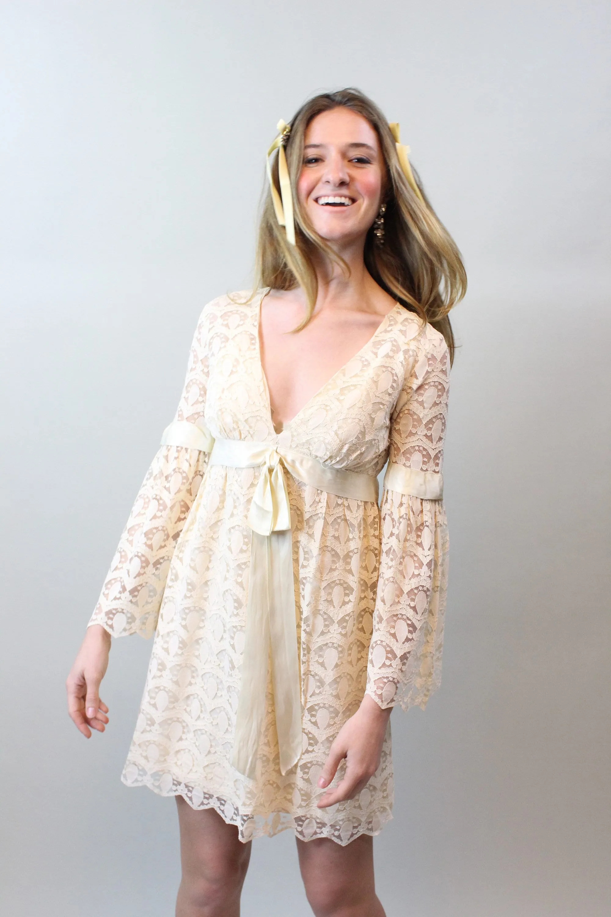 1960s BELL SLEEVES lace wedding dress xs | new spring summer