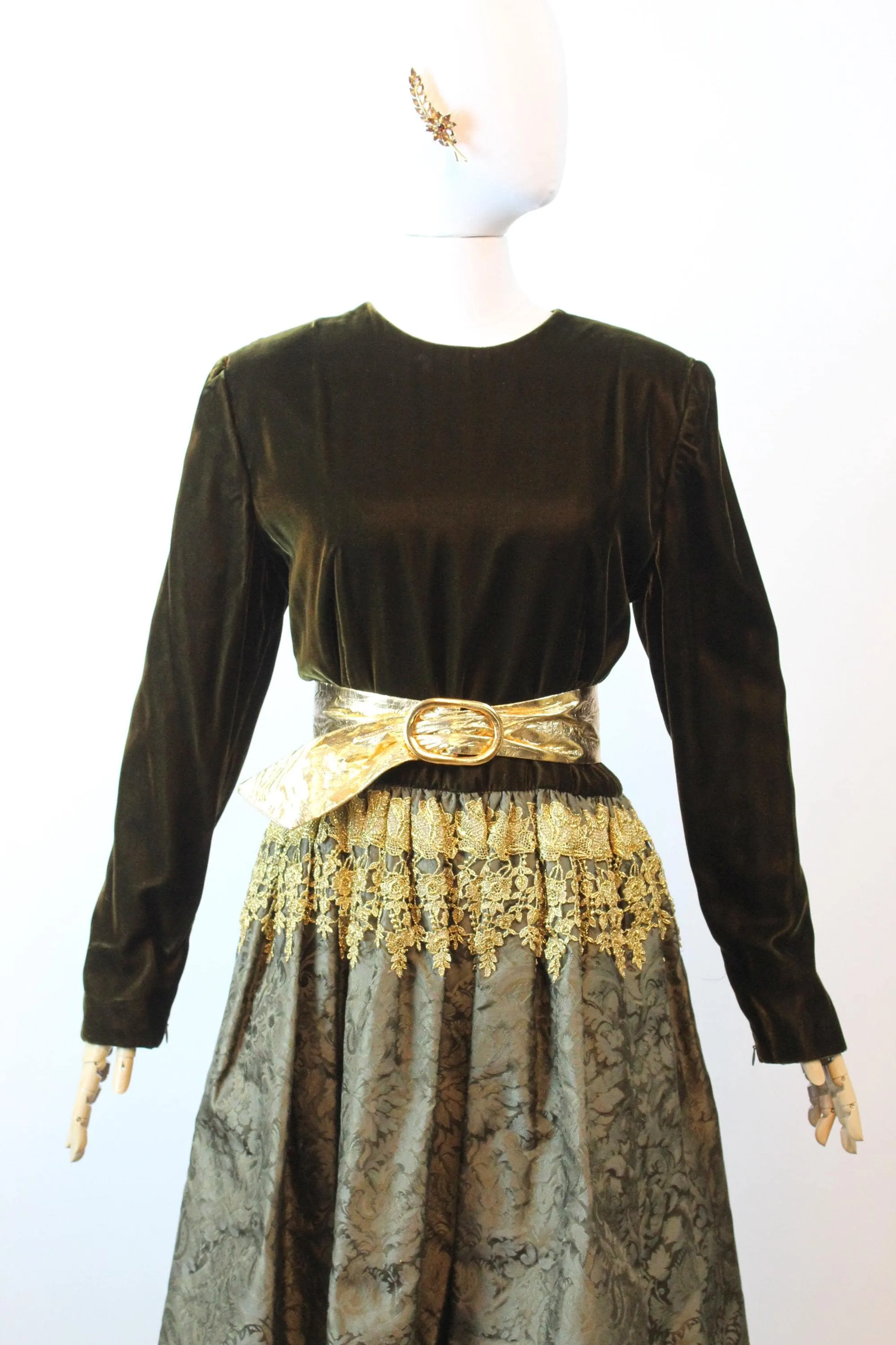 1980s OSCAR de la RENTA GOLD velvet dress large | new fall winter