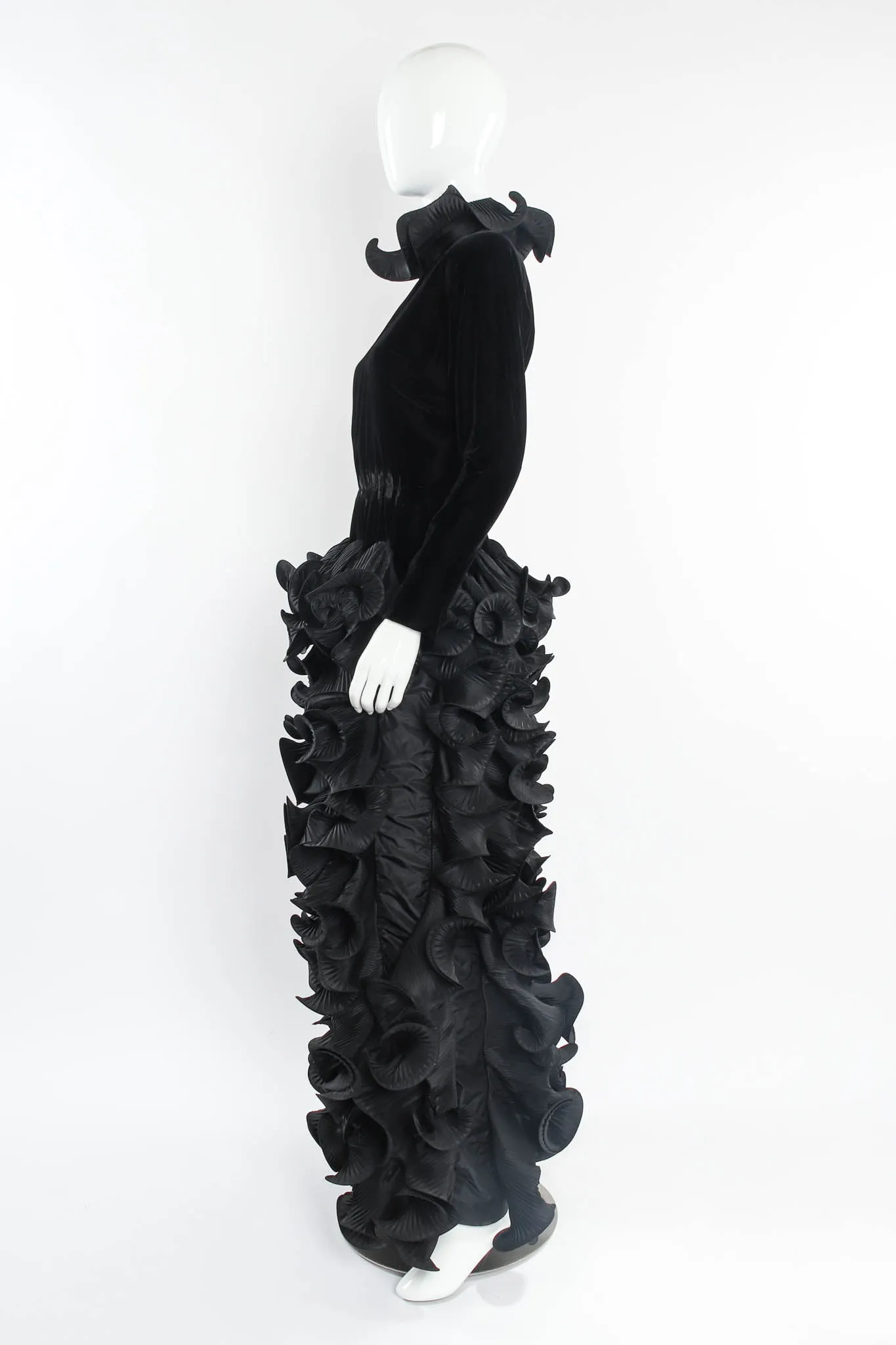 1985 A/W Couture Ruffle Pleat Velvet Taffeta Gown