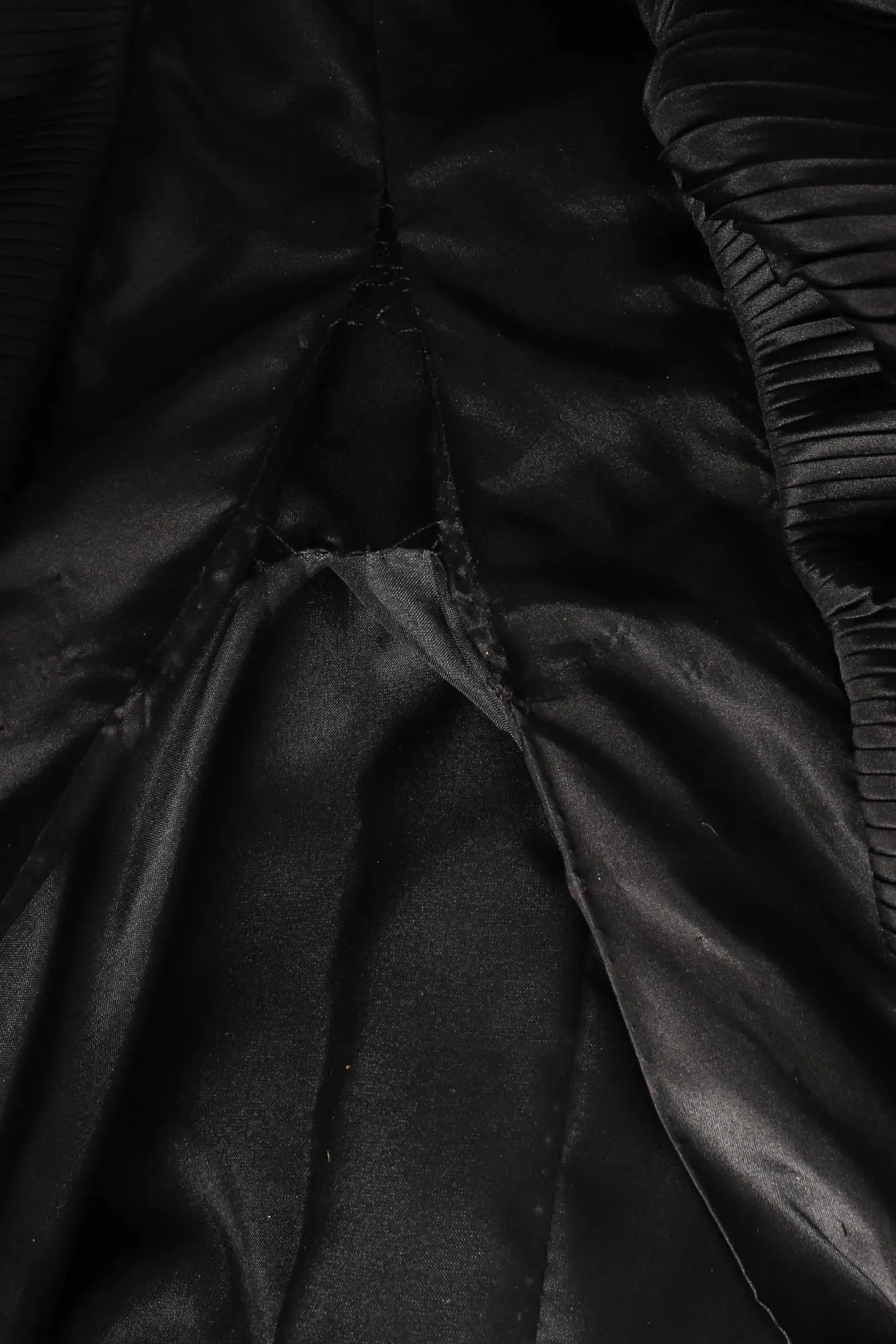 1985 A/W Couture Ruffle Pleat Velvet Taffeta Gown