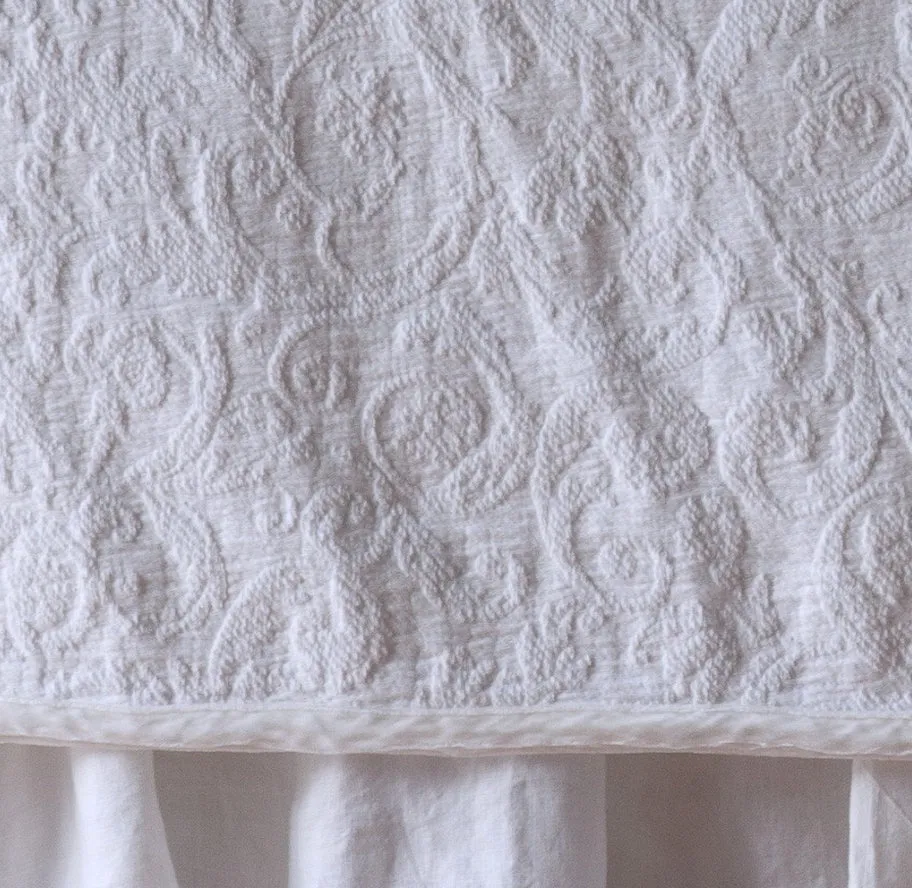 Adele Coverlet - White - King