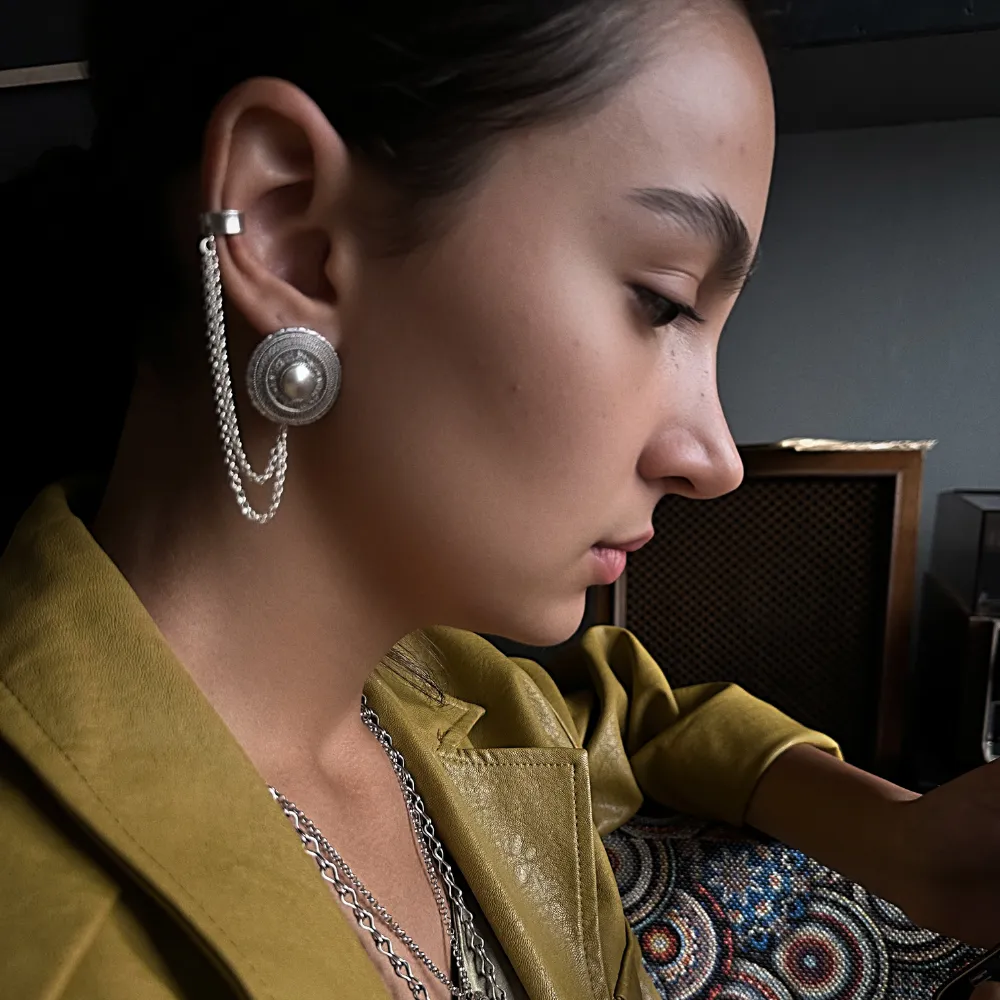 Aghbyur cuff earrings