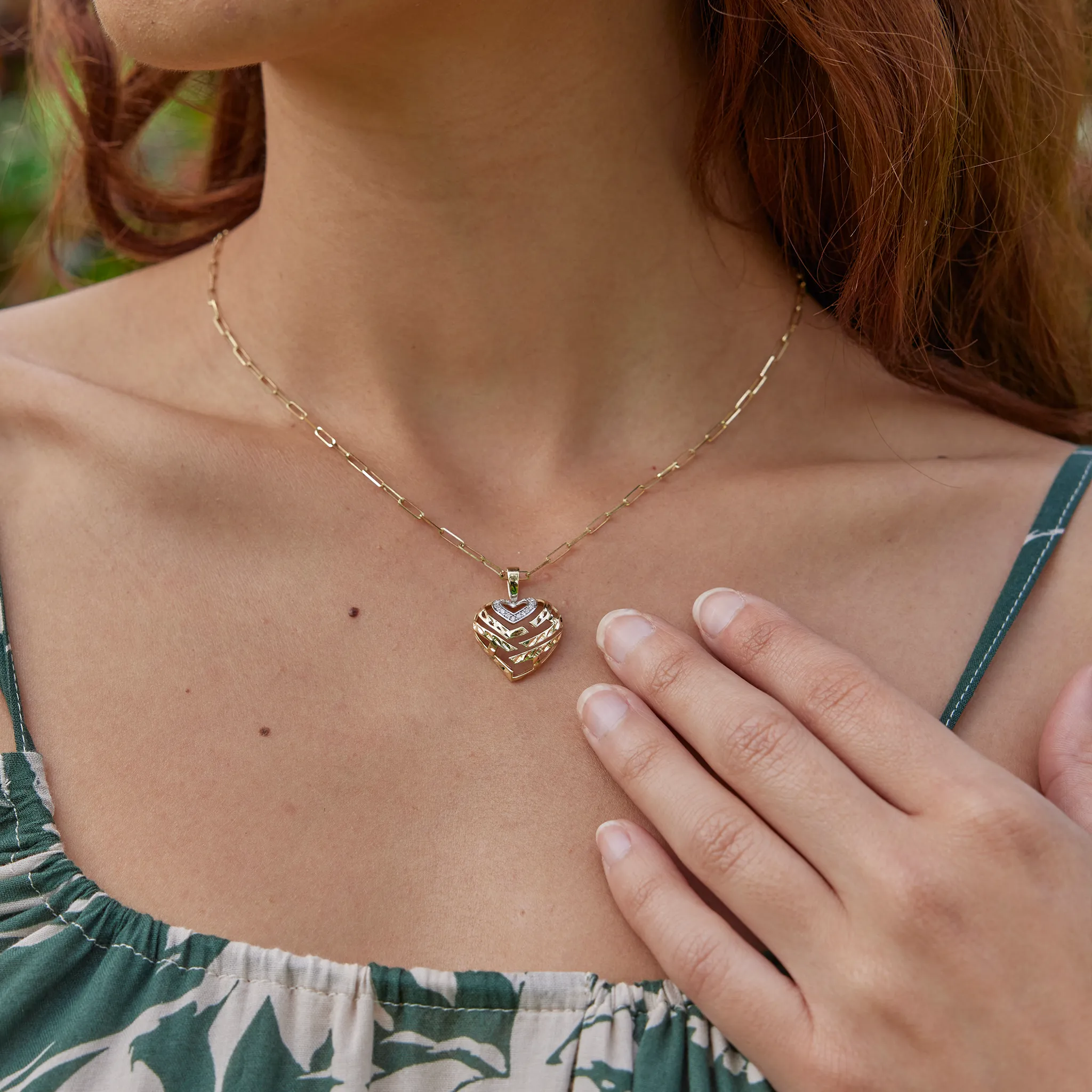Aloha Heart Pendant in Gold with Diamonds - 18mm