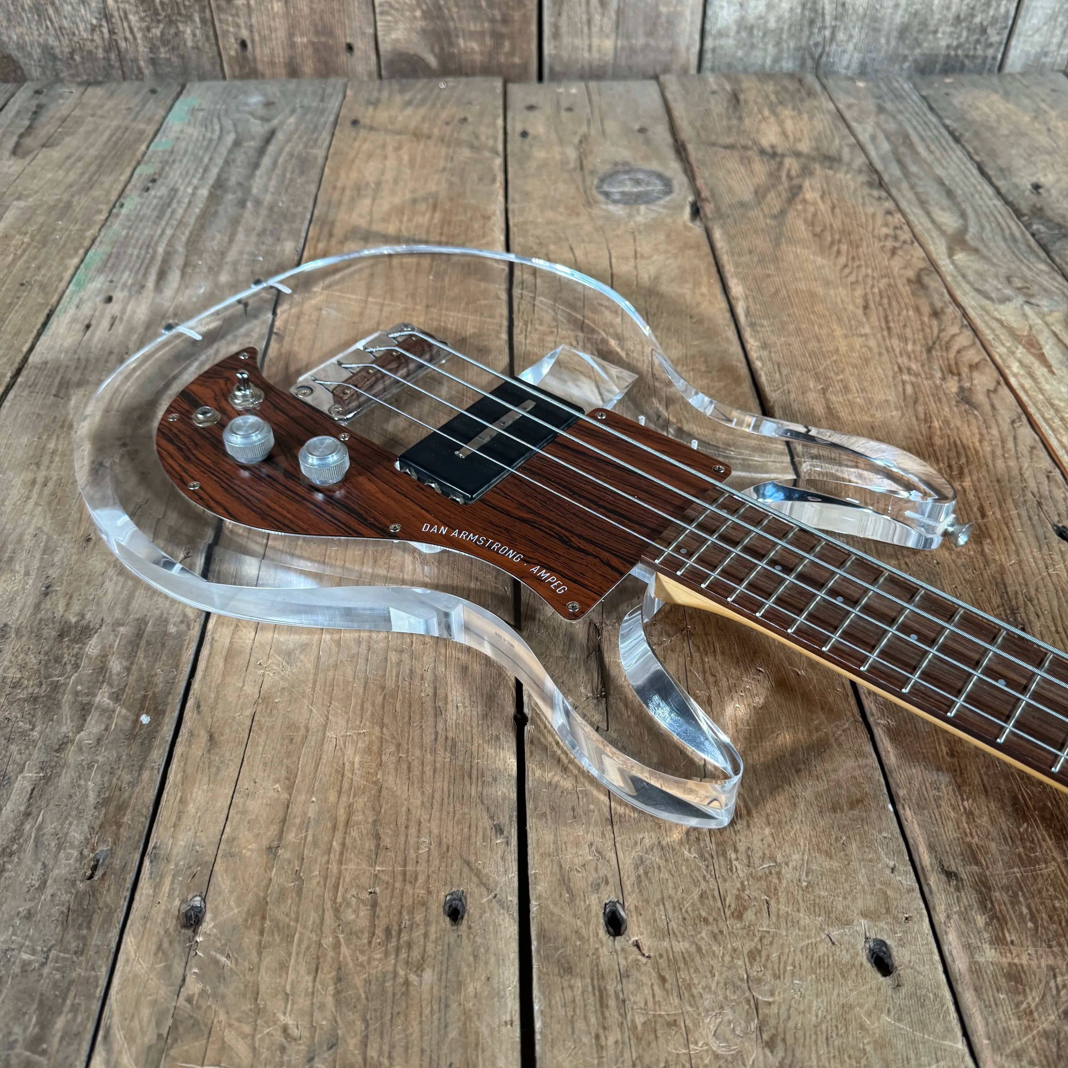 Ampeg Dan Armstrong ADA4 Lucite Bass Reissue 2010 Clear Lucite