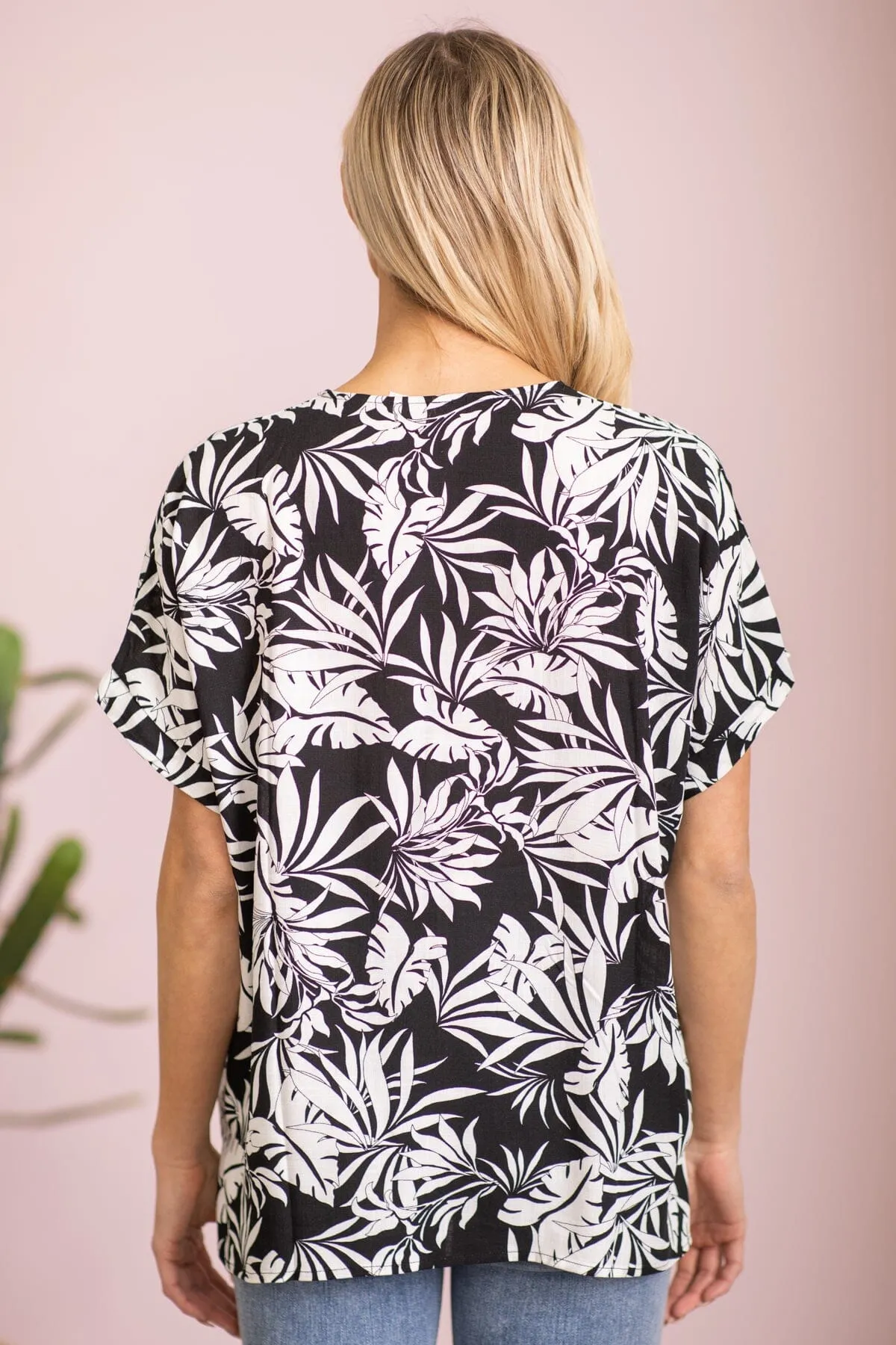 Black and White Tropical Print V-Neck Top