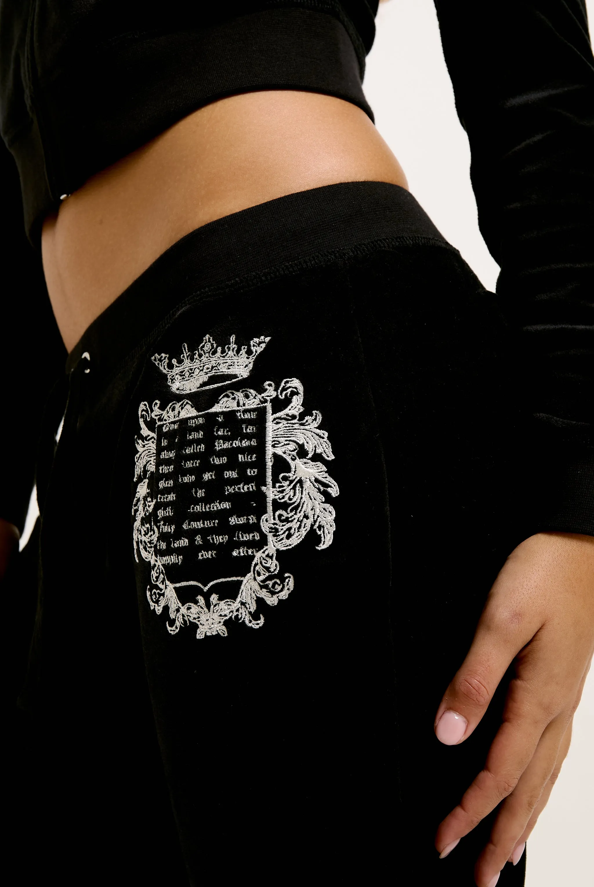 BLACK 'ONCE UPON A TIME' ULTRA LOW RISE BAMBOO VELOUR HERITAGE POCKETED BOTTOMS