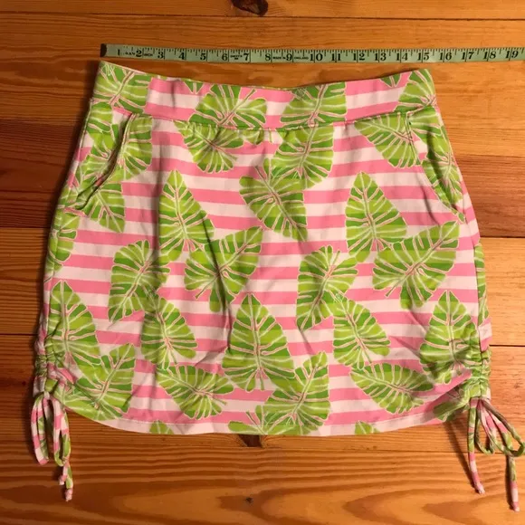 Crown &amp; Ivy Pink Green Tropical Skort with Pockets, EUC, PM