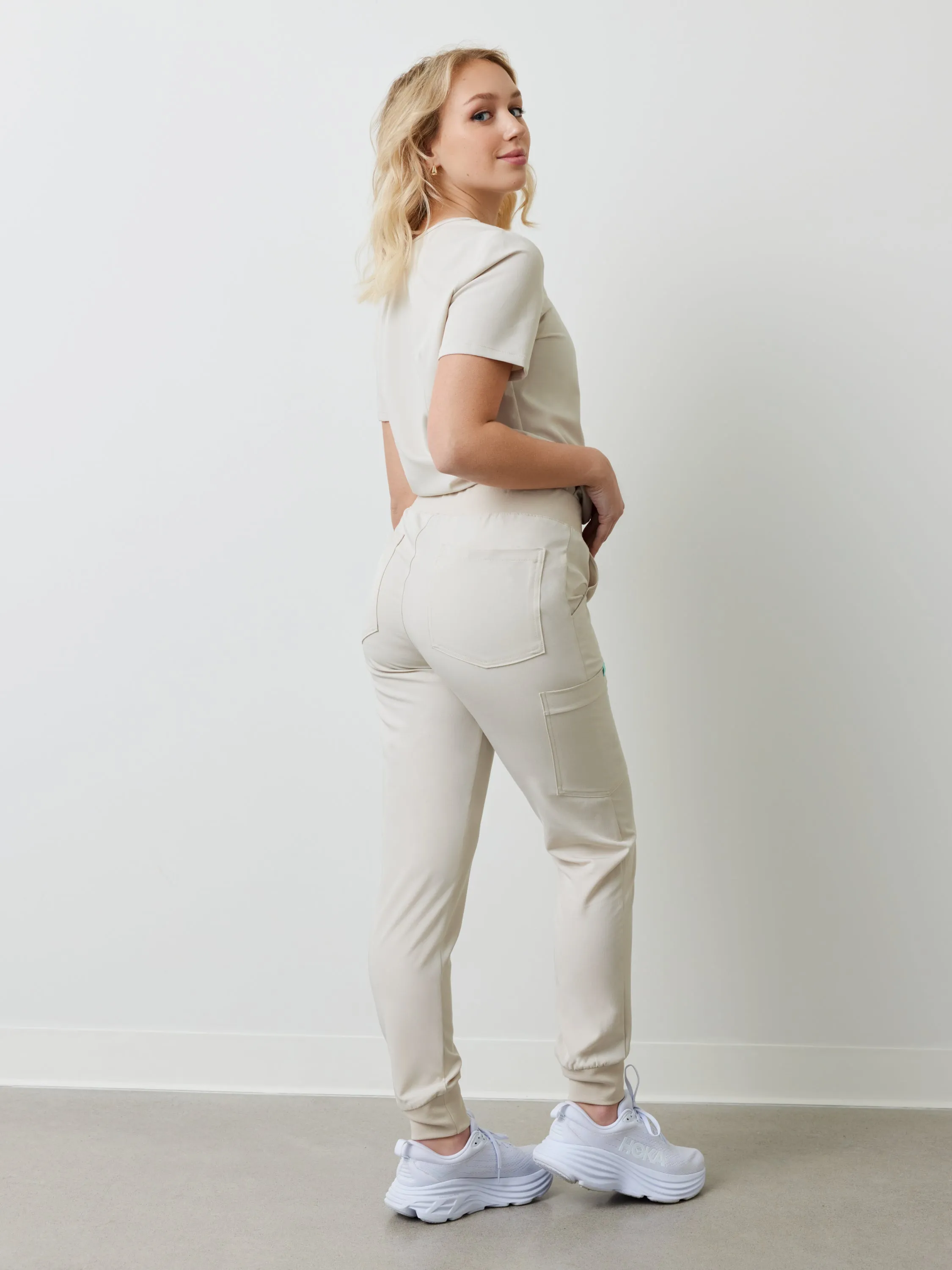 DEMI RE-GARDE™ - BEIGE BOHO - Jogger Scrub Pants - FINAL SALE|| DEMI RE-GARDE™ - BEIGE BOHO - Pantalon Jogger - VENTE FINALE