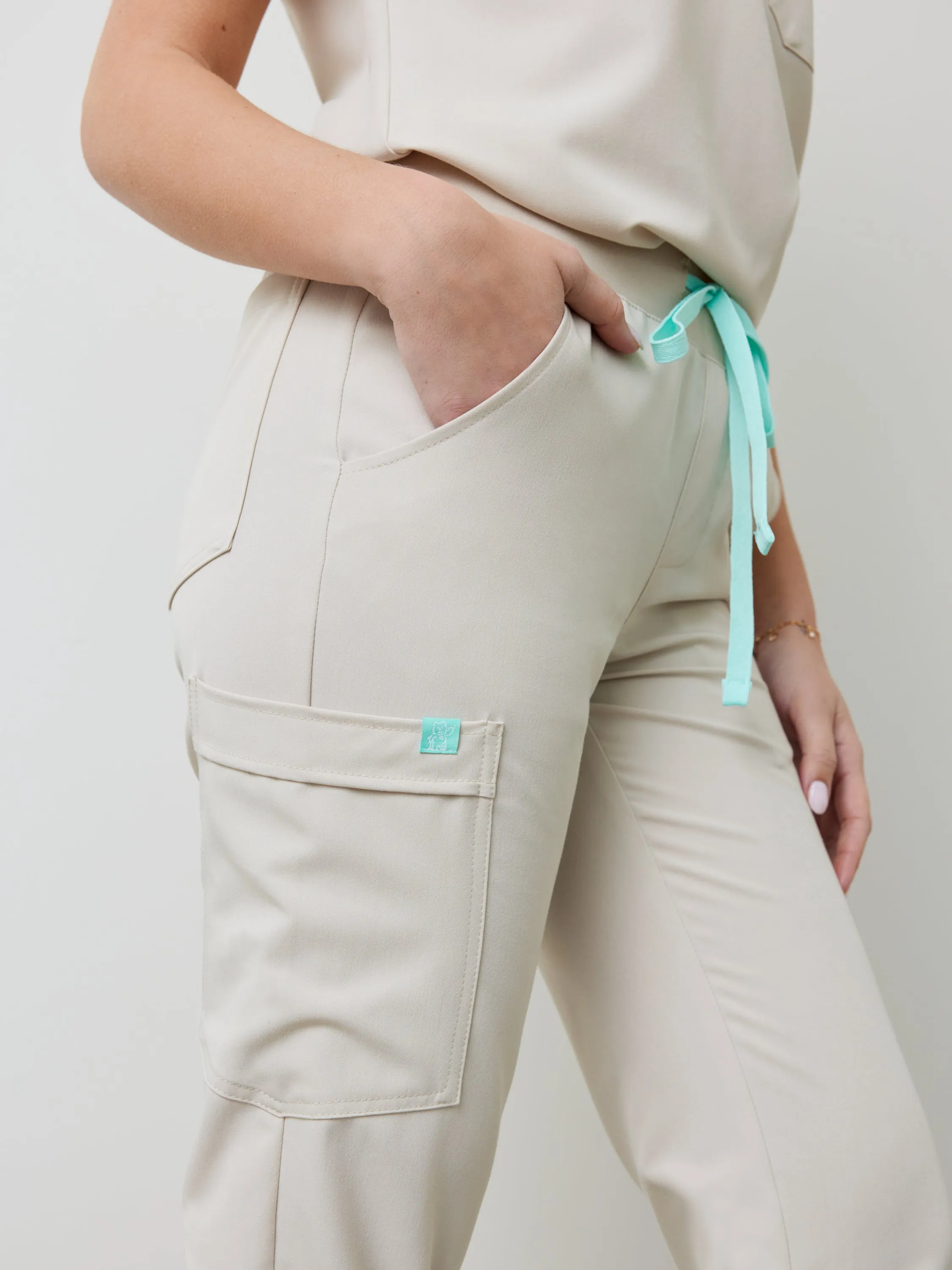 DEMI RE-GARDE™ - BEIGE BOHO - Jogger Scrub Pants - FINAL SALE|| DEMI RE-GARDE™ - BEIGE BOHO - Pantalon Jogger - VENTE FINALE