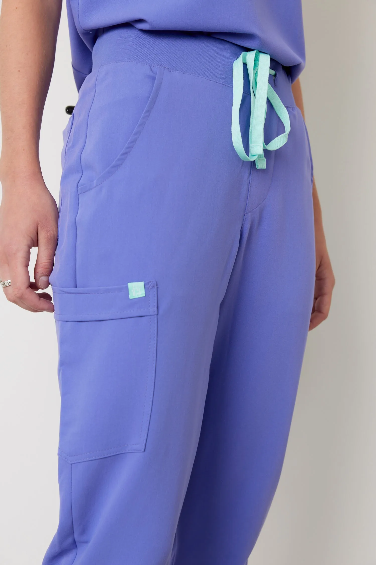 DEMI RE-GARDE™ - IRIS - Jogger Scrub Pants - SILVADUR™|| DEMI RE-GARDE™ - IRIS - Pantalon Jogger - SILVADUR™
