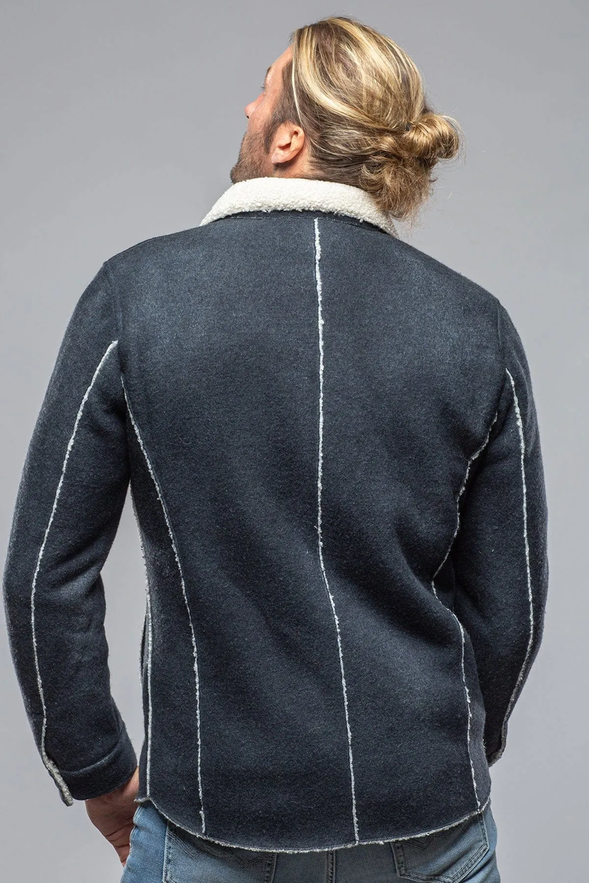 Kalispell Sherpa Shirt Jacket In Navy