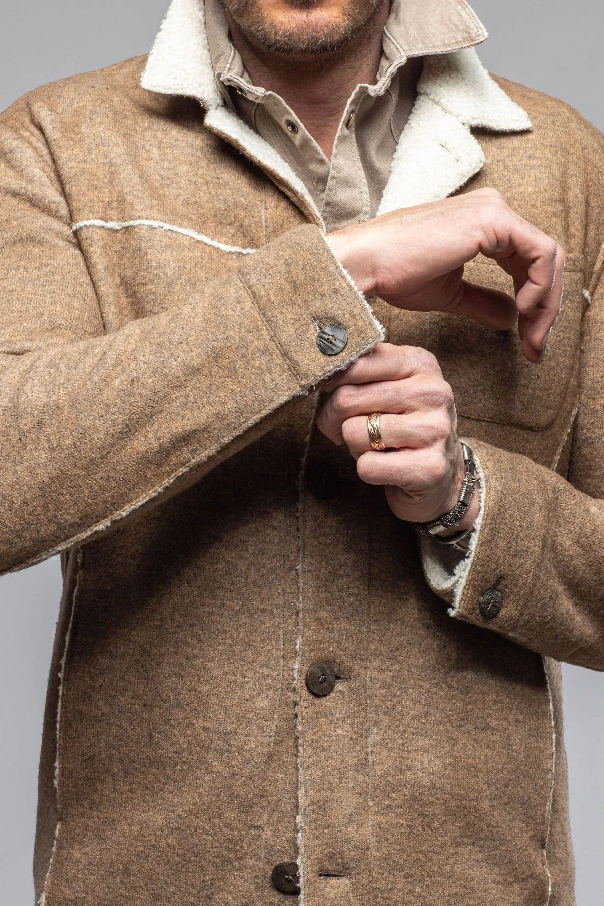 Kalispell Sherpa Shirt Jacket In Tan