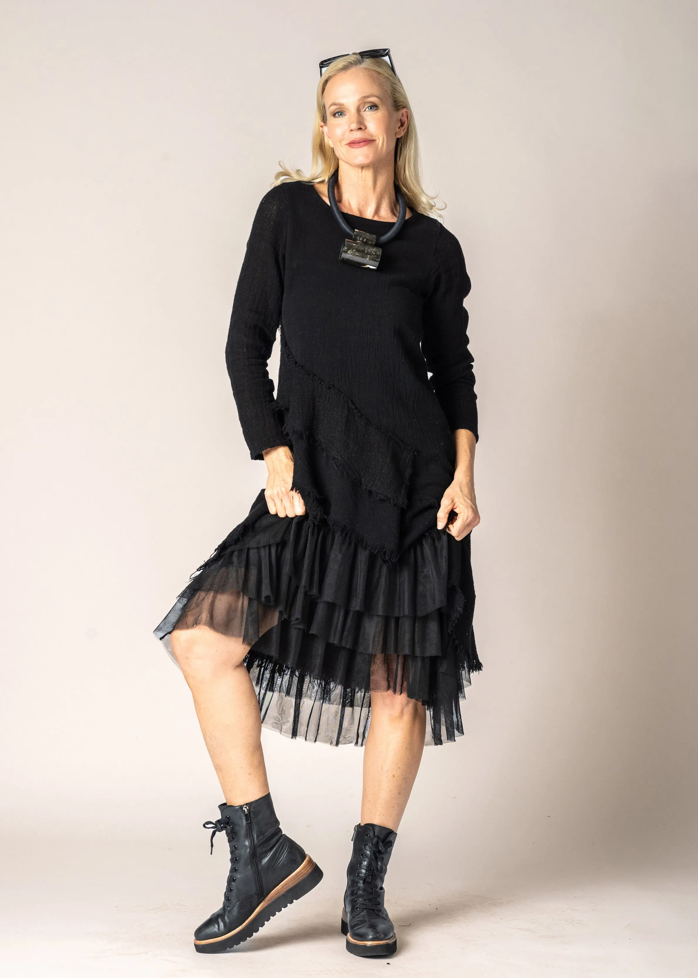 Kelsie Skirt in Onyx