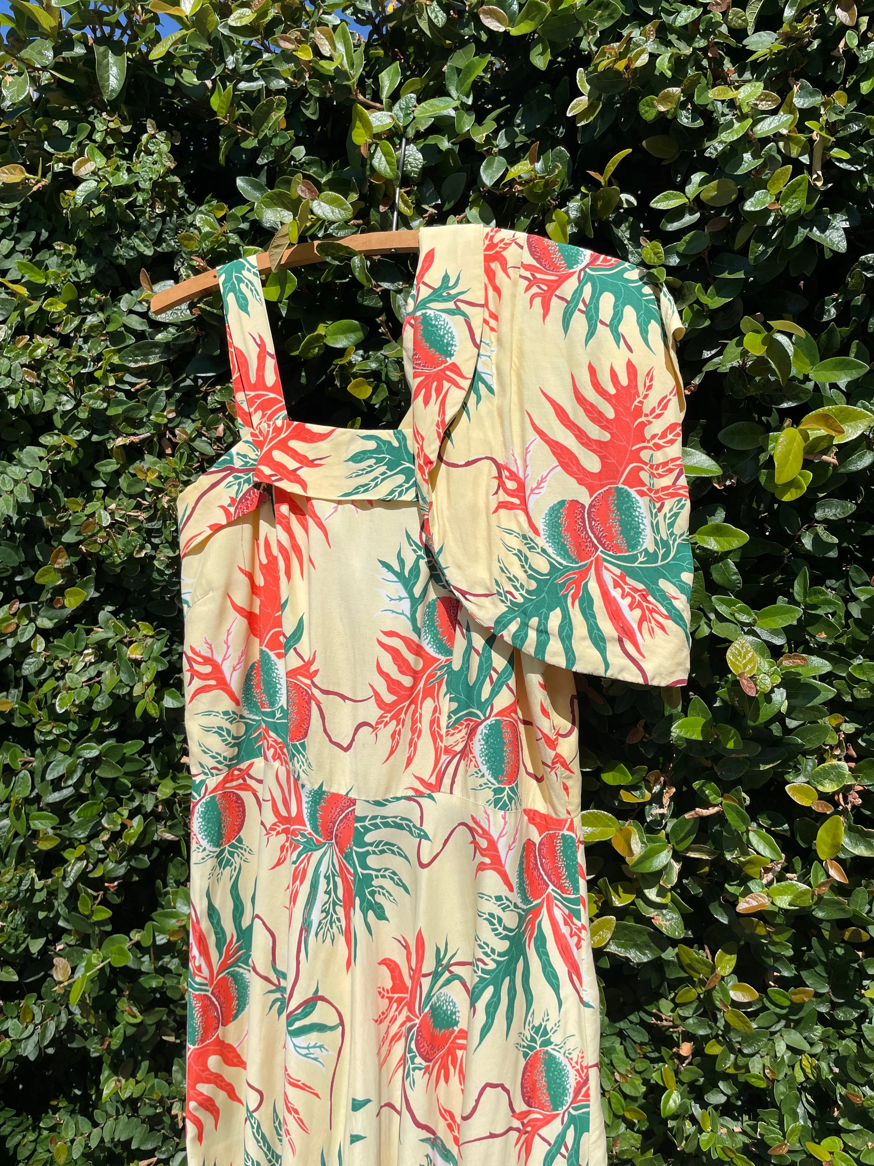 Late 1940s 'Winifred Dick of Honolulu' Rayon Tropical Two Piece Dress Bolero Set