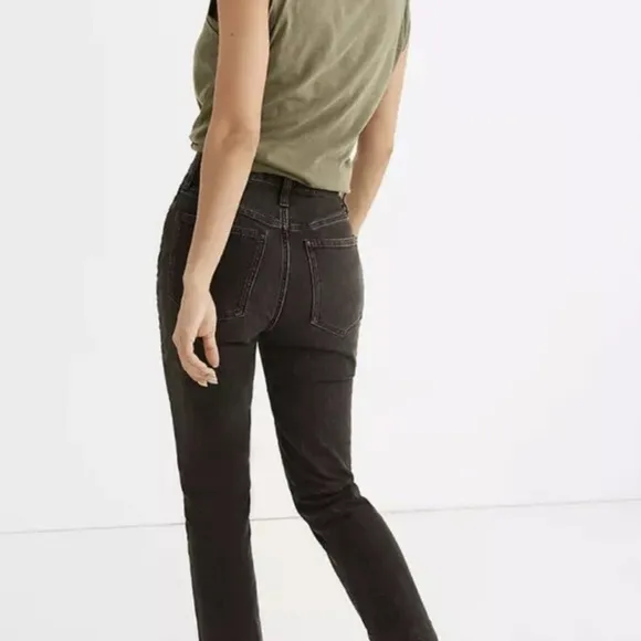 Madewell | Washed Black The Curvy Perfect Vintage Jean Lunar Wash Size 26/4