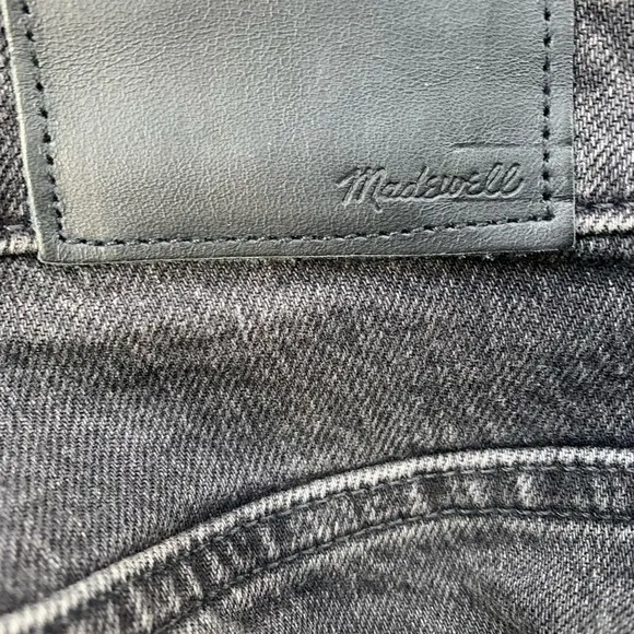 Madewell | Washed Black The Curvy Perfect Vintage Jean Lunar Wash Size 26/4