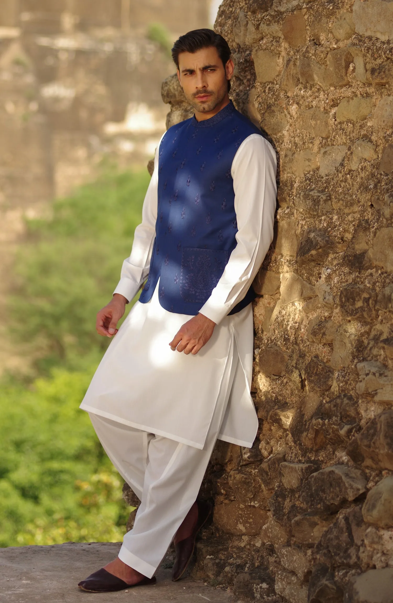 Mens Tropical Emb. Waist Coat