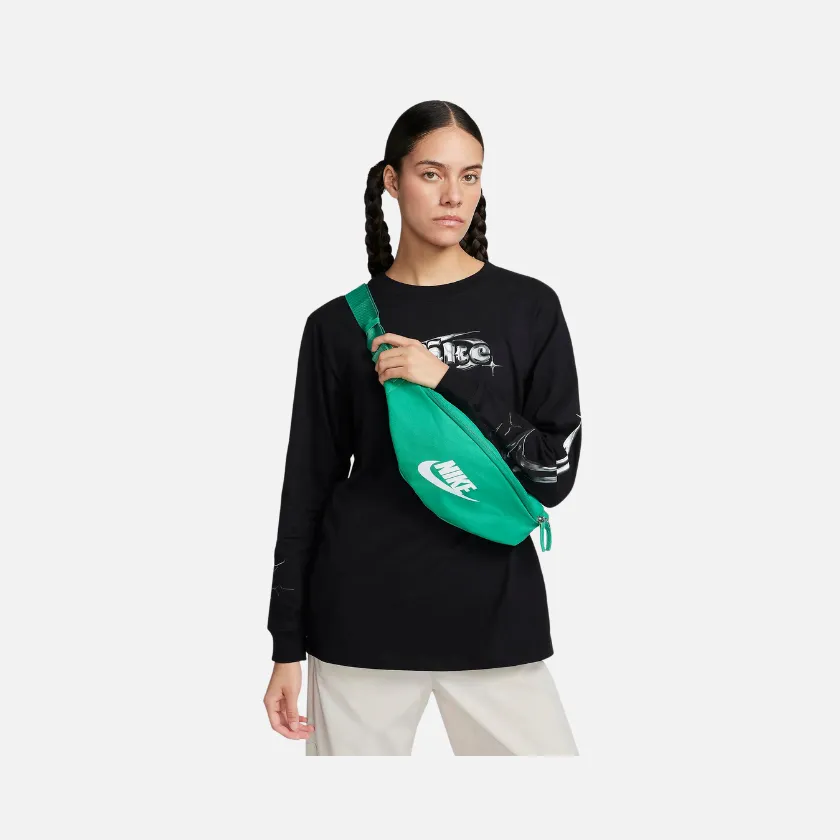 Nike Heritage Waistpack (3L) -Stadium Green/White