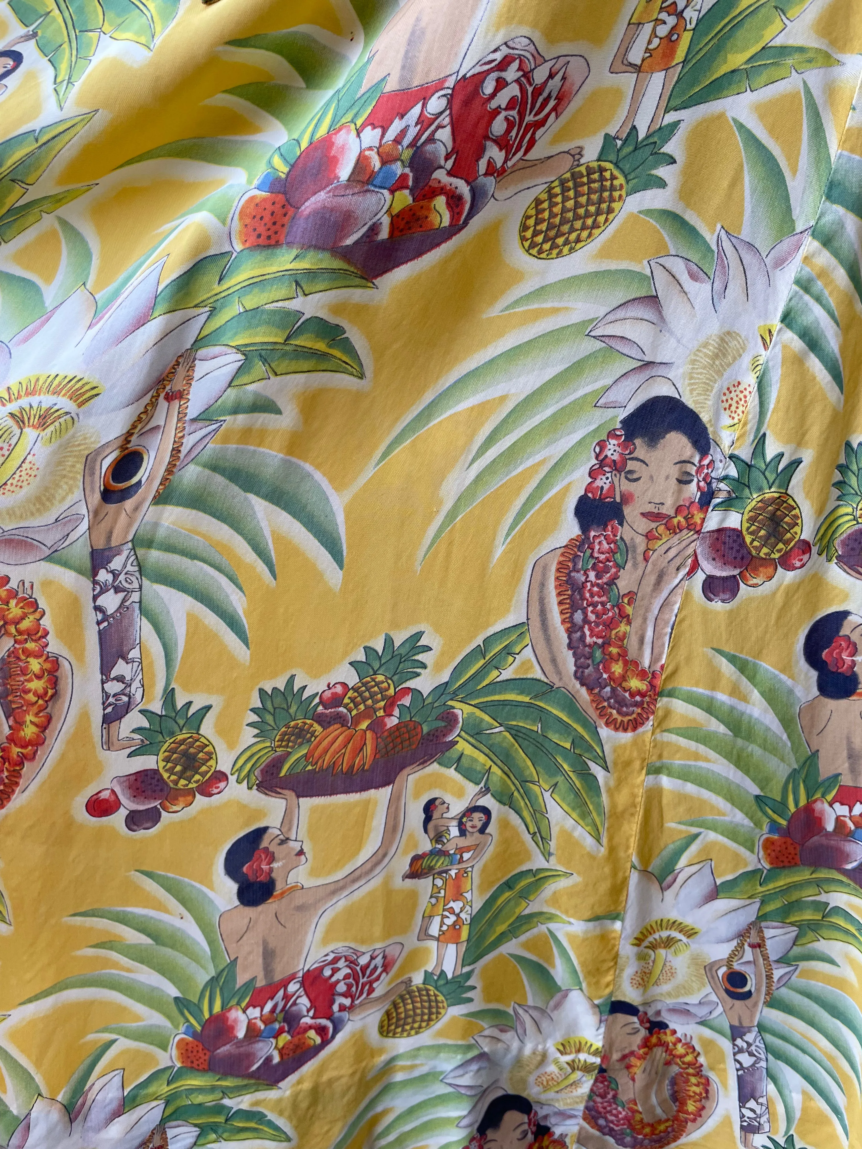 Rare 1940s Hawaiiana Tie Waist Dress