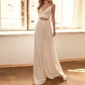 Simple and niche design wedding dress with plain satin waist strap