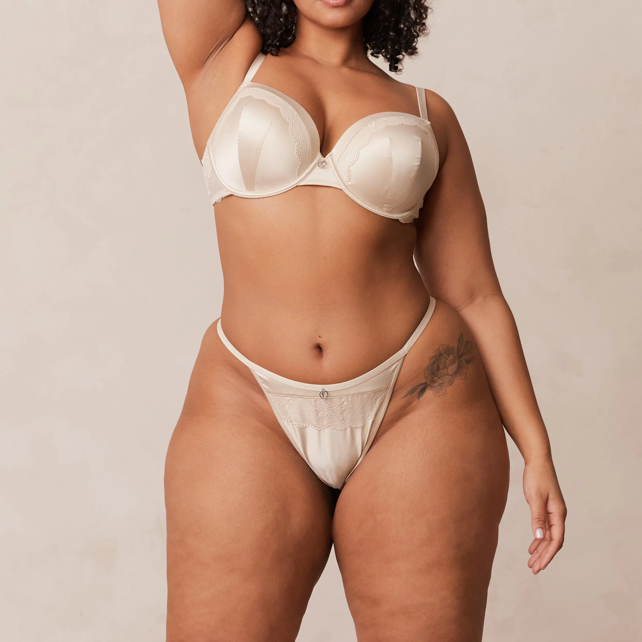 Soft Satin T-shirt Soutien-Gorge - Latte