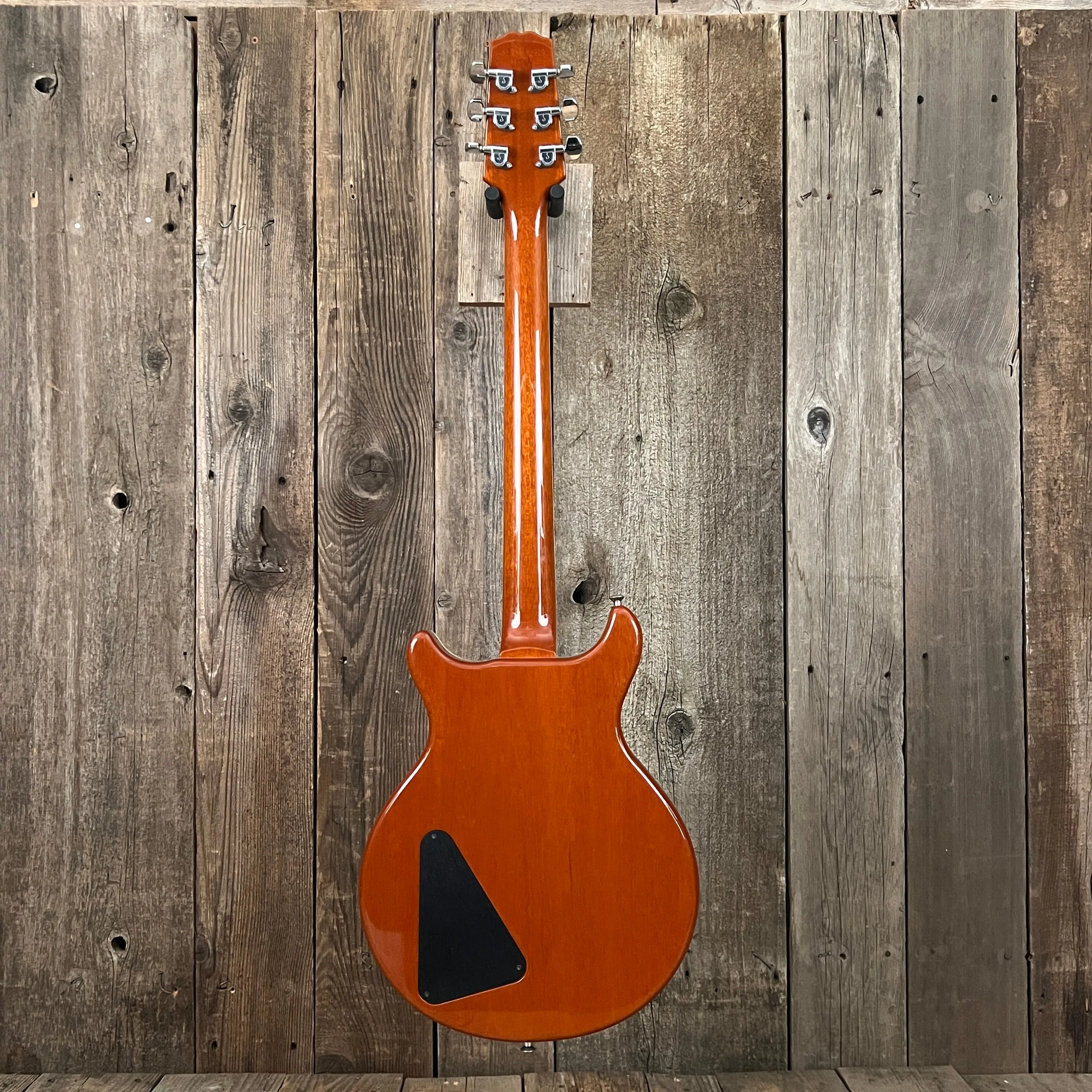 SOLD - Hamer Artist Custom 2004 Amber