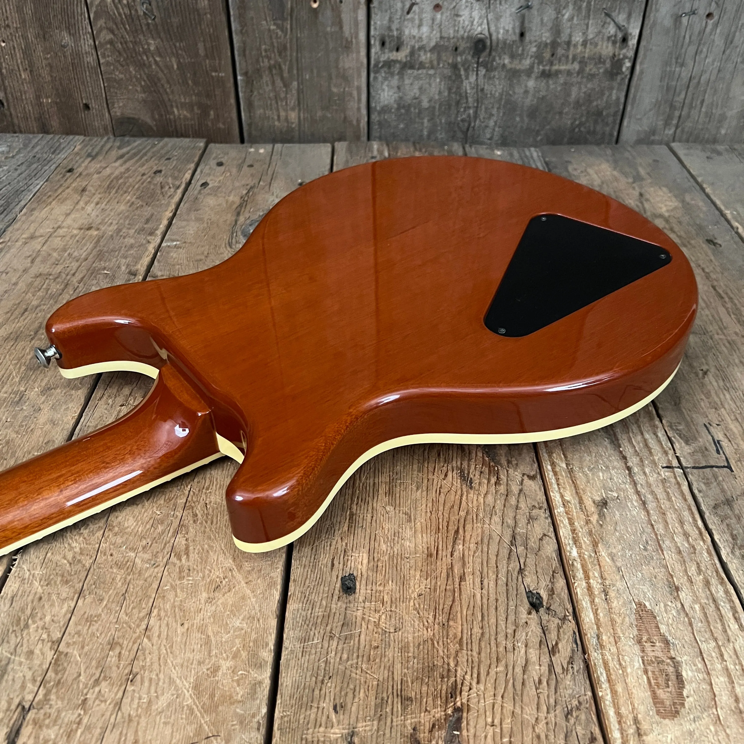 SOLD - Hamer Artist Custom 2004 Amber