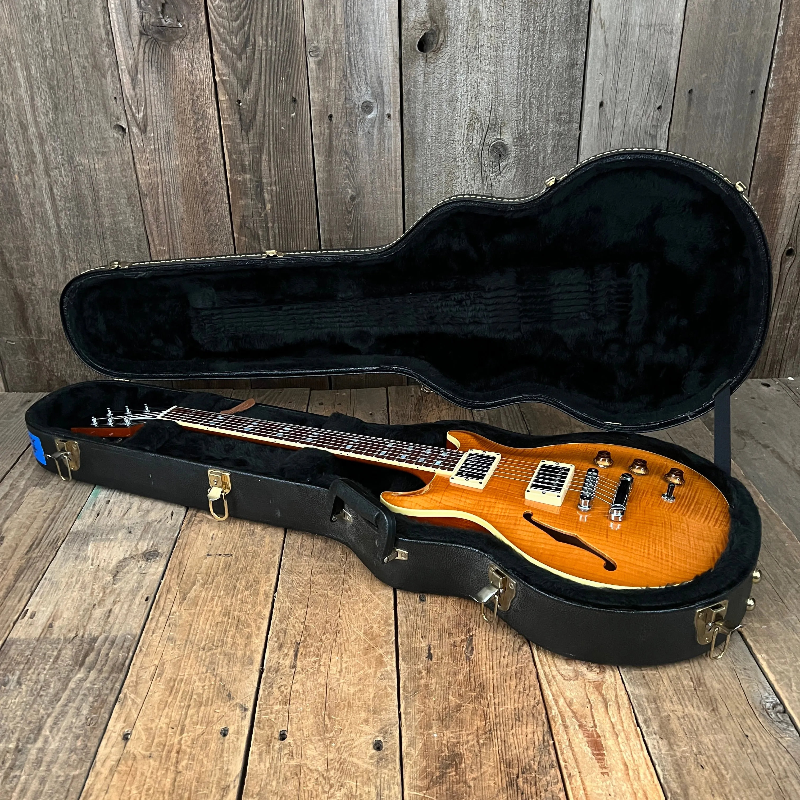 SOLD - Hamer Artist Custom 2004 Amber