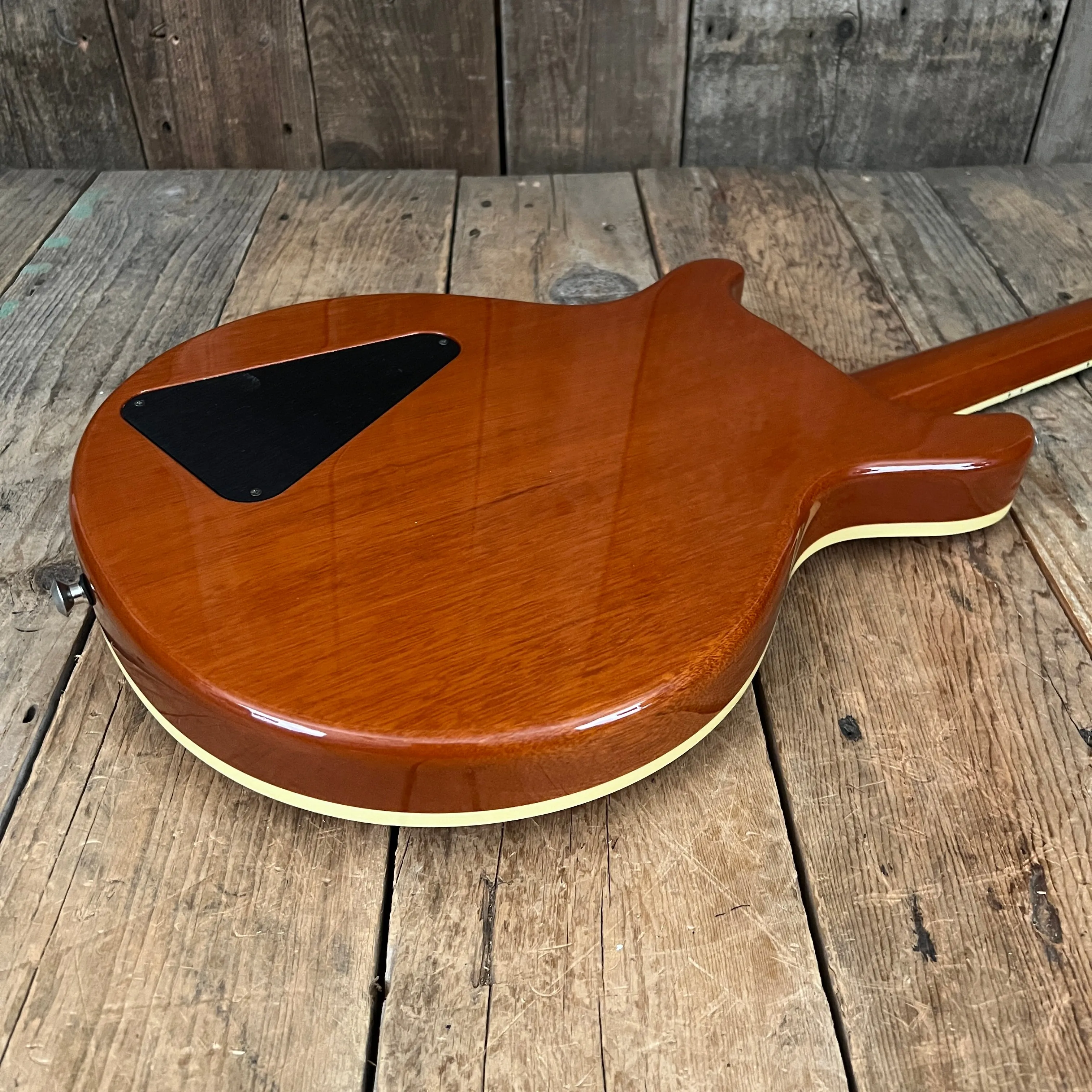 SOLD - Hamer Artist Custom 2004 Amber