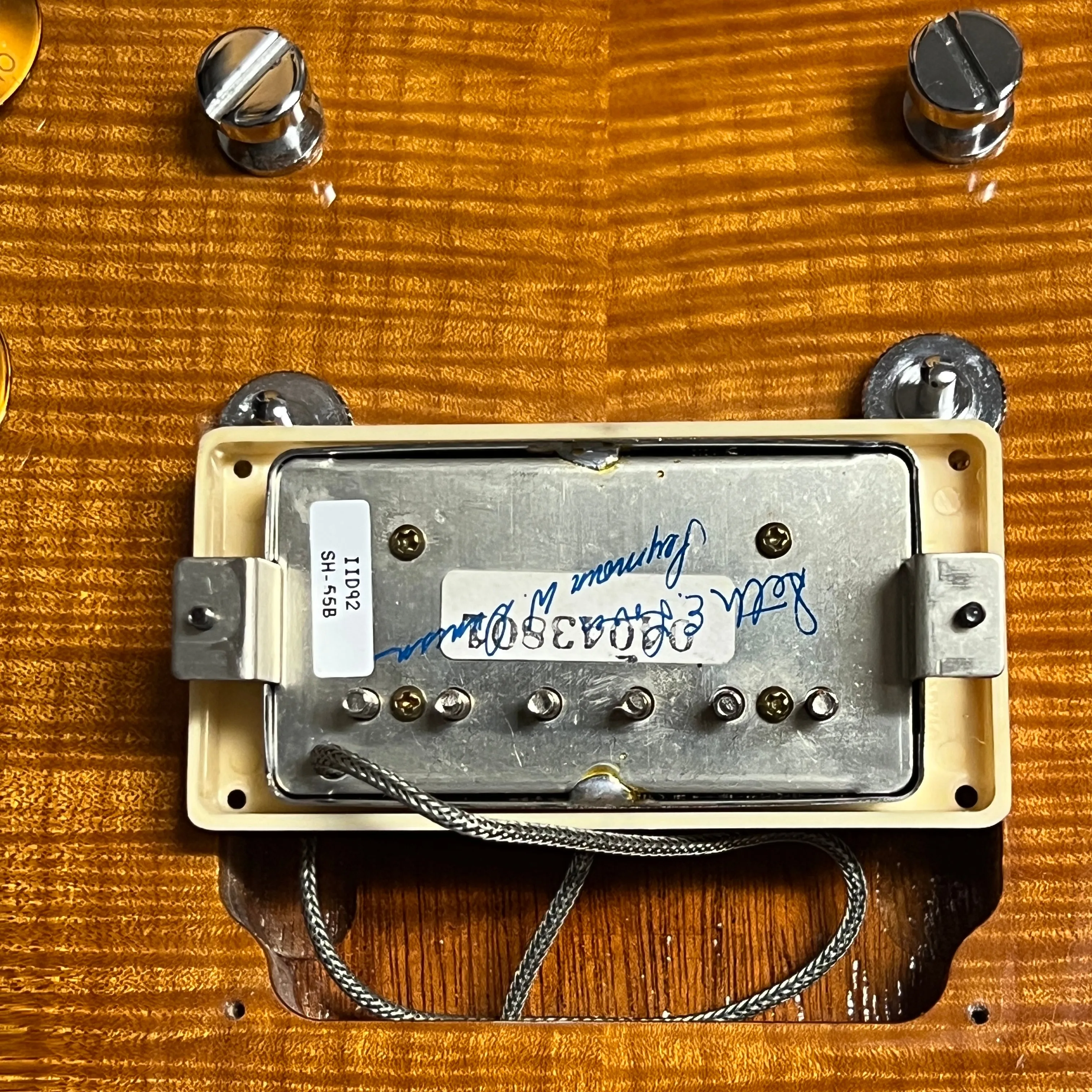 SOLD - Hamer Artist Custom 2004 Amber