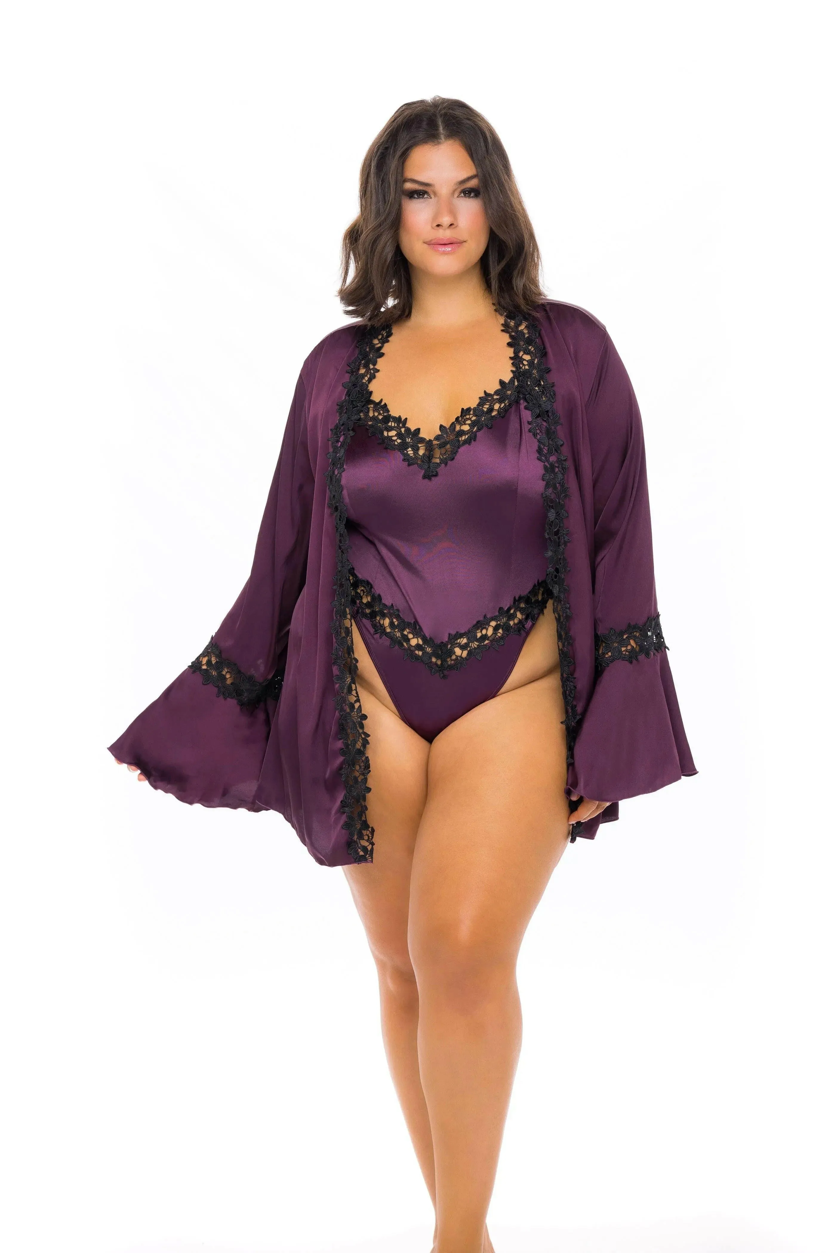 Thea Embroidered Short Robe