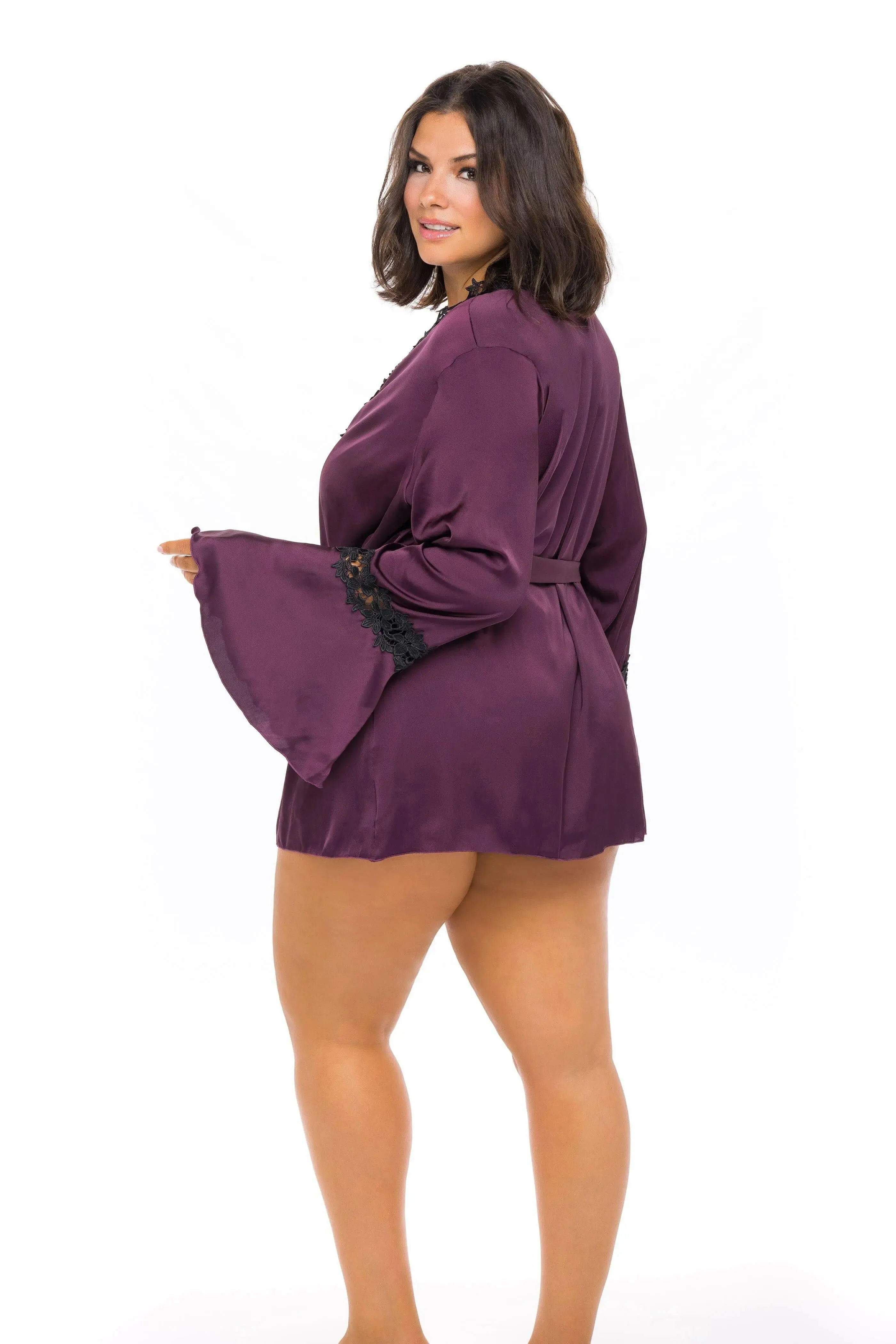 Thea Embroidered Short Robe