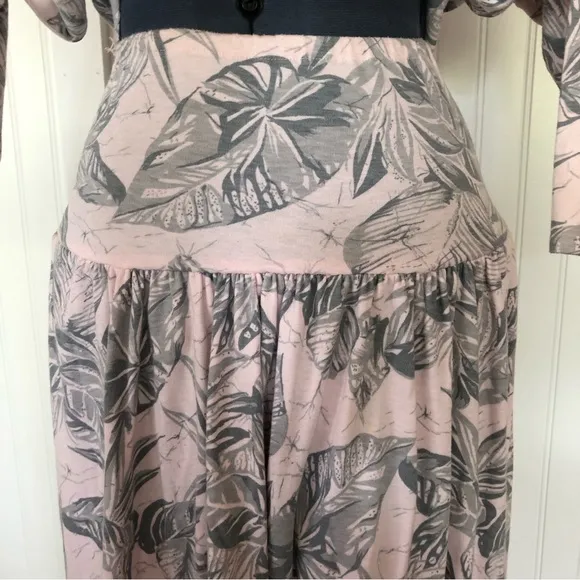 Vintage 80s 90s Coord Set Matching Top and Skirt Light Pink Grey Palm Leaves Med