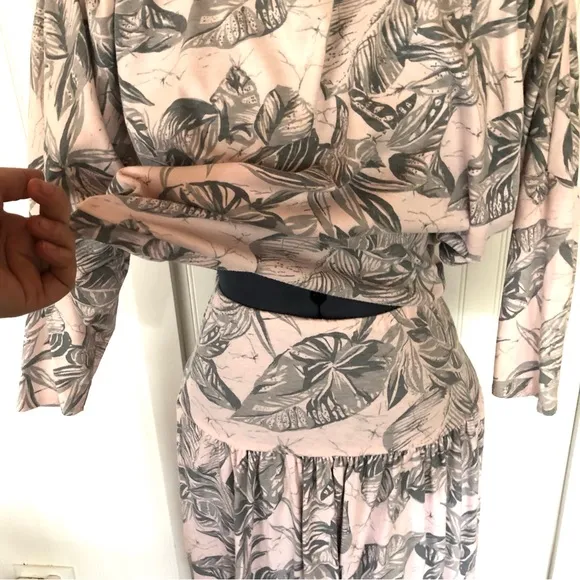 Vintage 80s 90s Coord Set Matching Top and Skirt Light Pink Grey Palm Leaves Med
