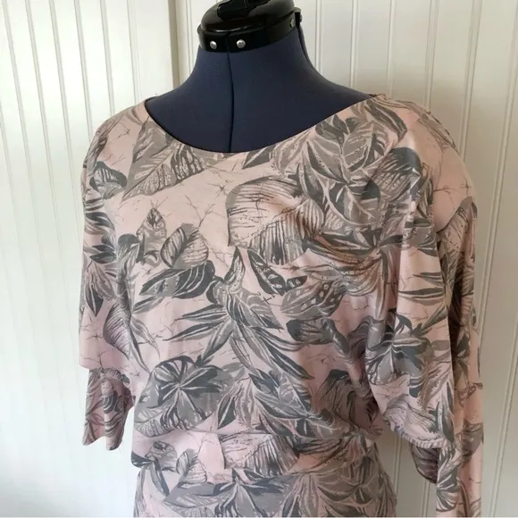 Vintage 80s 90s Coord Set Matching Top and Skirt Light Pink Grey Palm Leaves Med