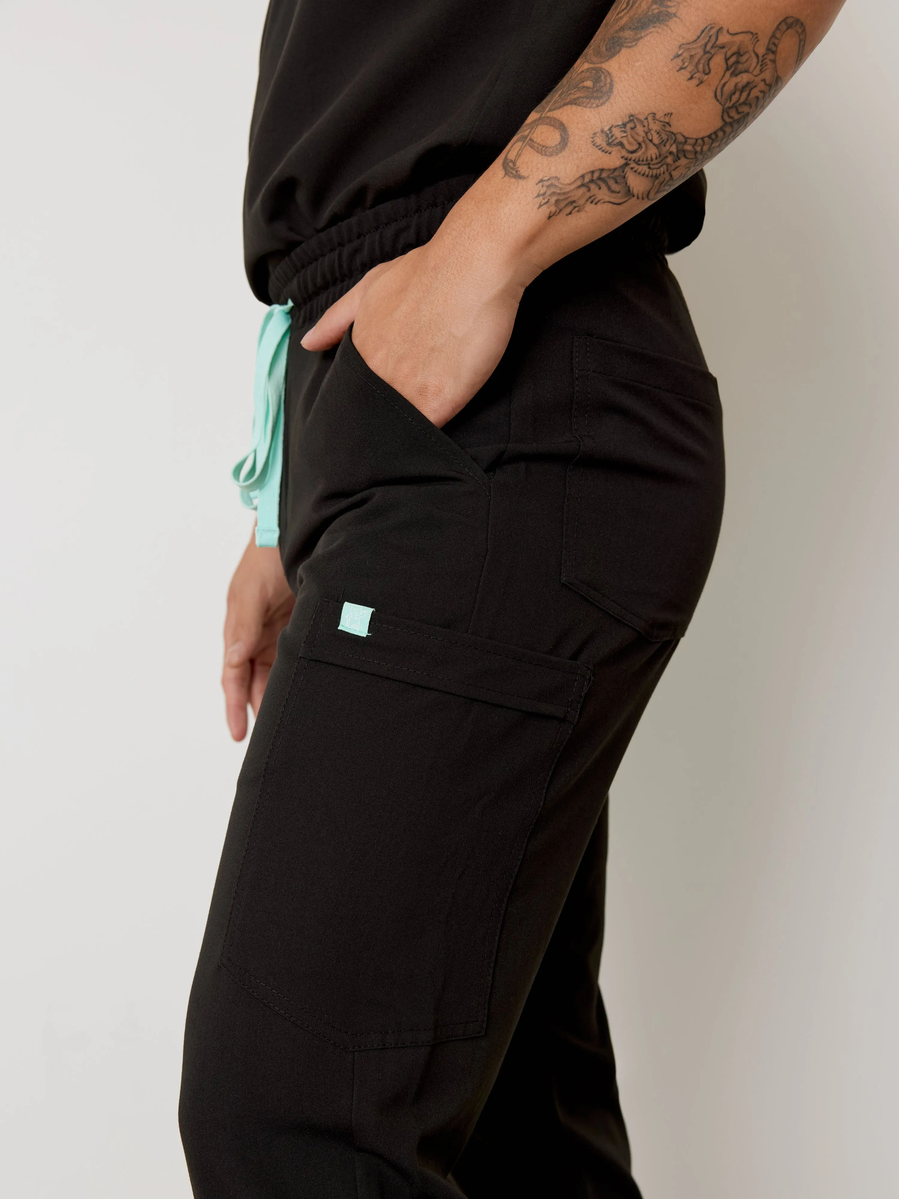 WILLIAM RE-GARDE™ - NOIR - Men's Jogger Pants - SILVADUR™||WILLIAM RE-GARDE™ - NOIR - Pantalon Jogger - SILVADUR™