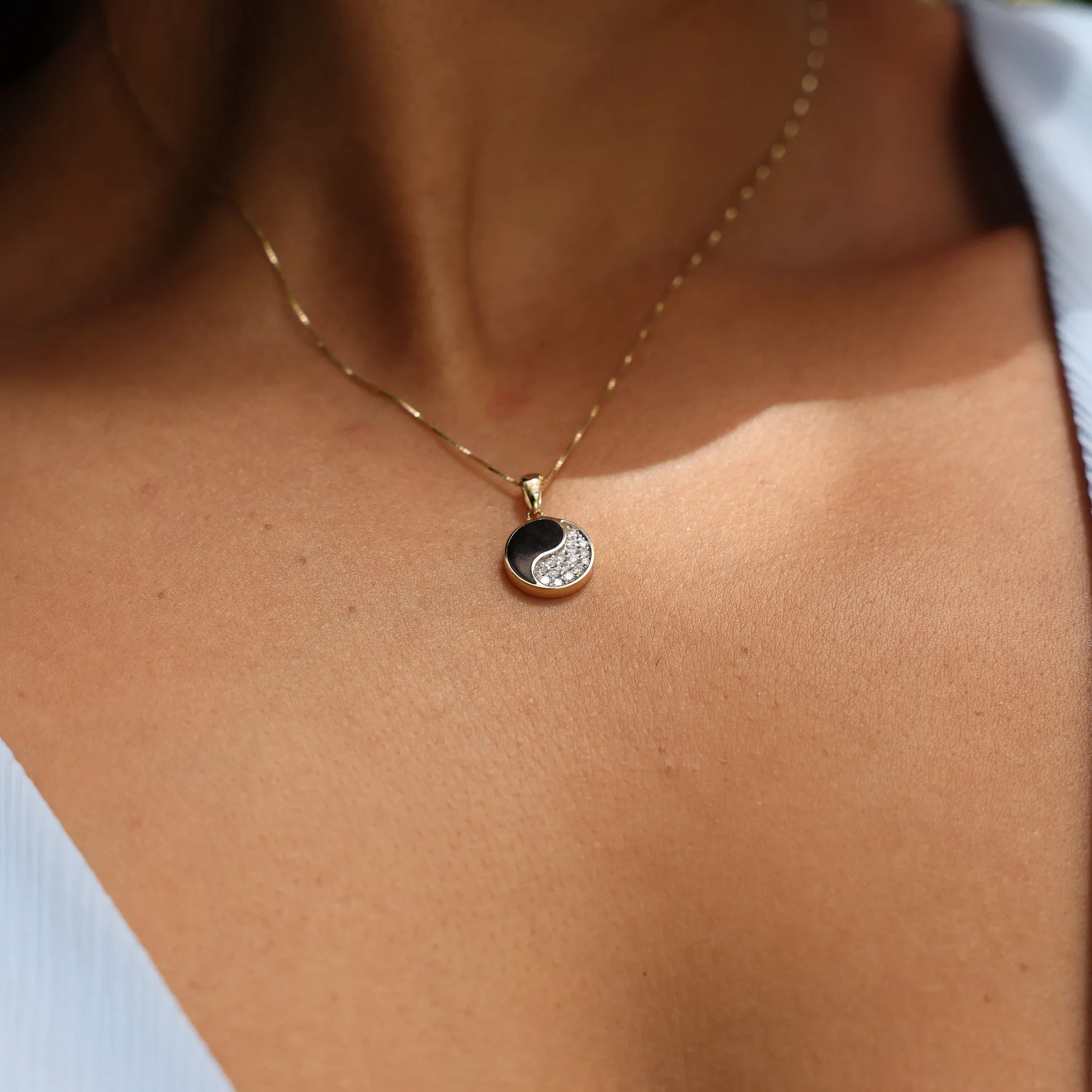 Yin Yang Black Coral Pendant in Gold with Diamonds - 12mm